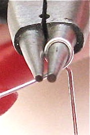 wire wrao loop bent with pliers